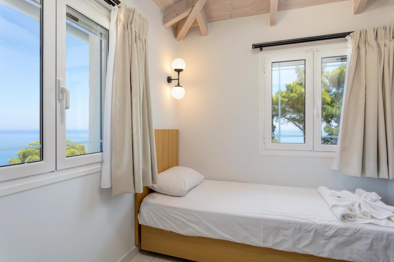 Kouros Hill Aparthotel Xirokastellon Exterior photo