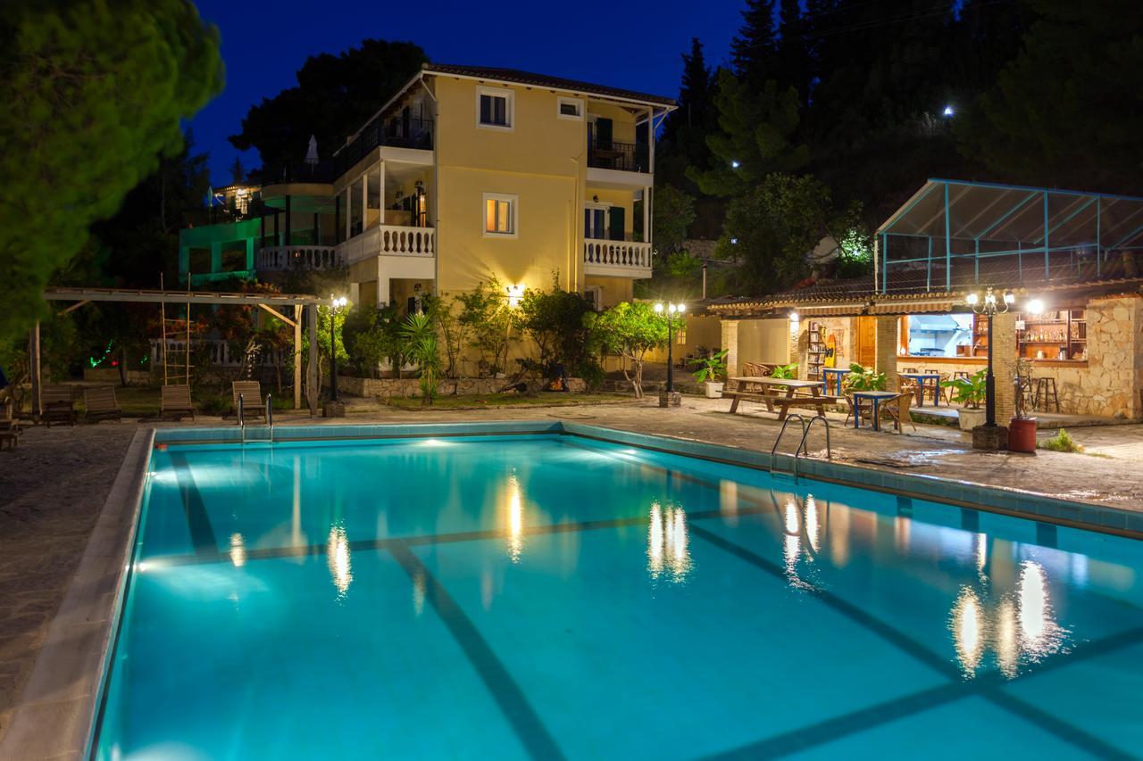 Kouros Hill Aparthotel Xirokastellon Exterior photo